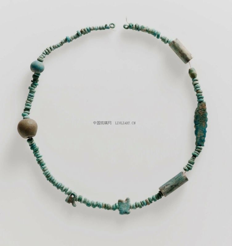 Necklace_2323C2040 B.C.jpg