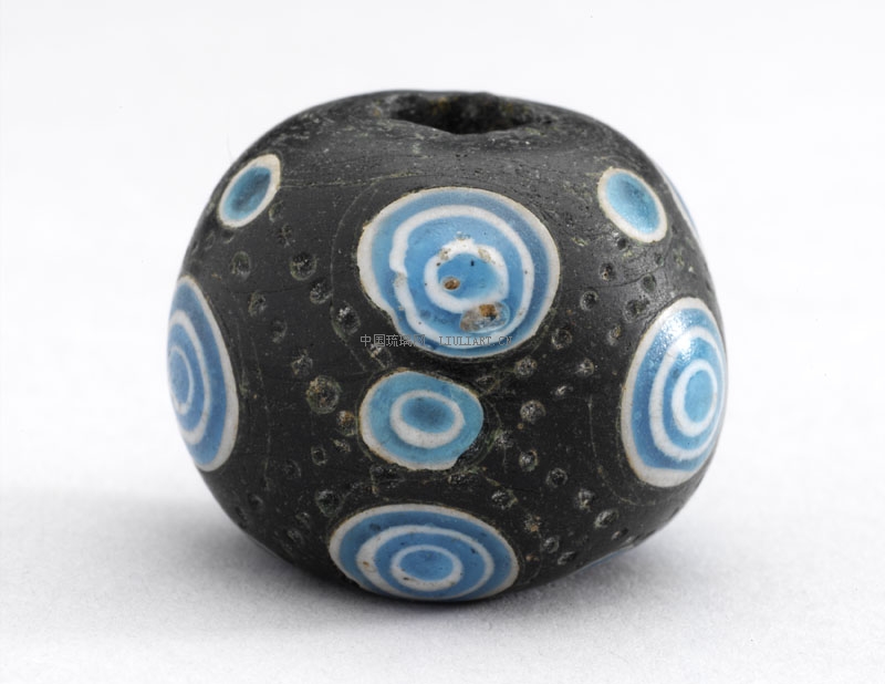 Glass Bead 2_Zhou Dynasty_Eastern Zhou_Royal Ontario Museum.jpg